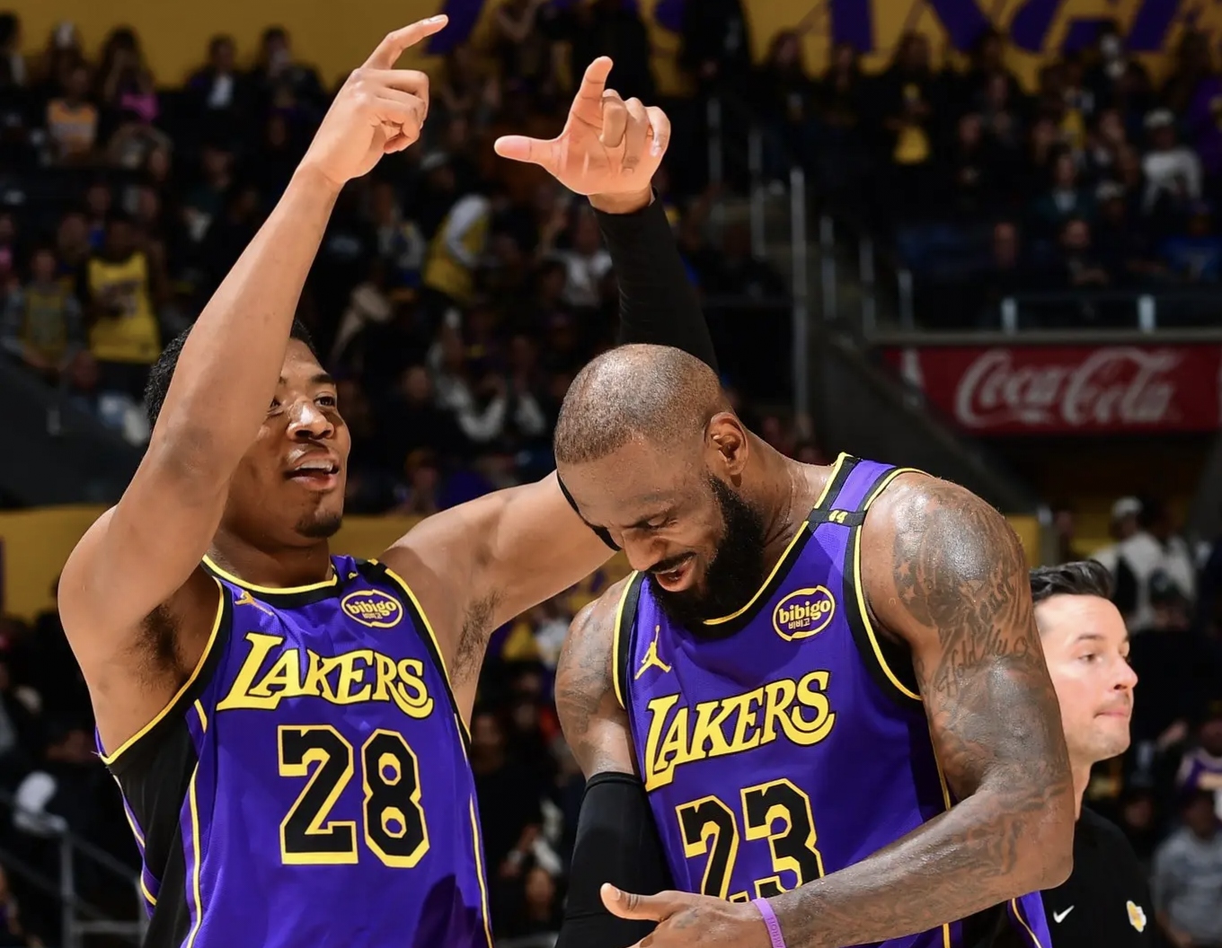 包含詹姆斯砍下生涯40+美专家点赞的词条