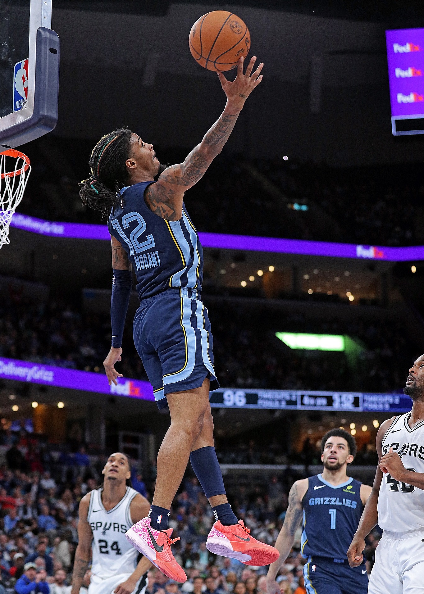 灰熊主场大胜马刺，终结五连败