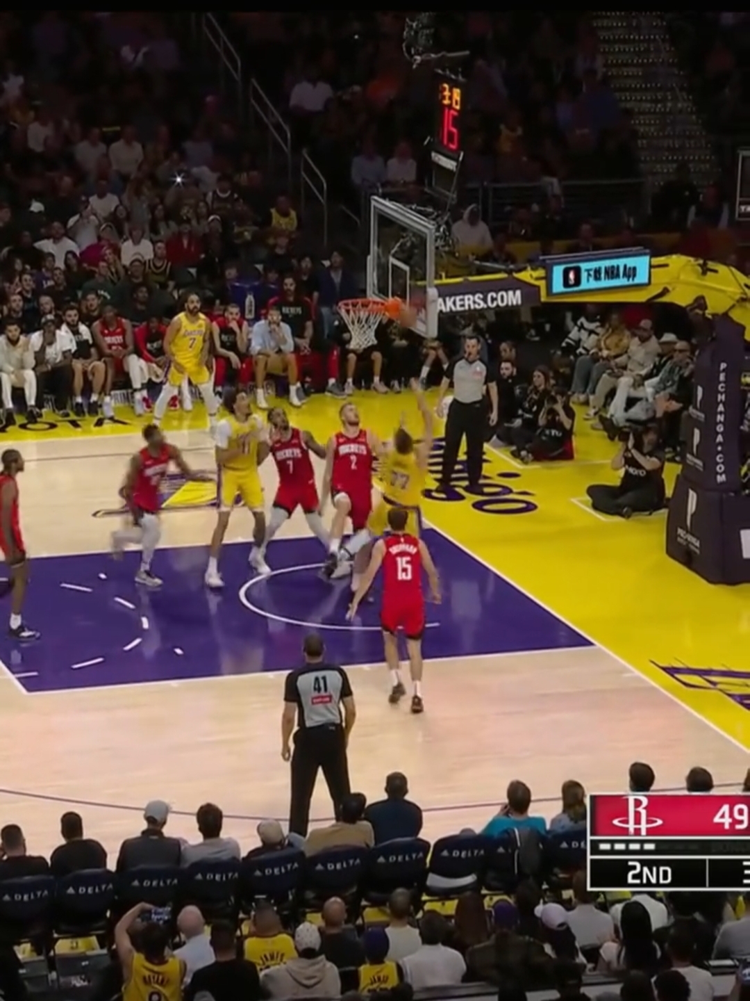 火箭逆转湖人詹姆斯生涯首次0-2落后