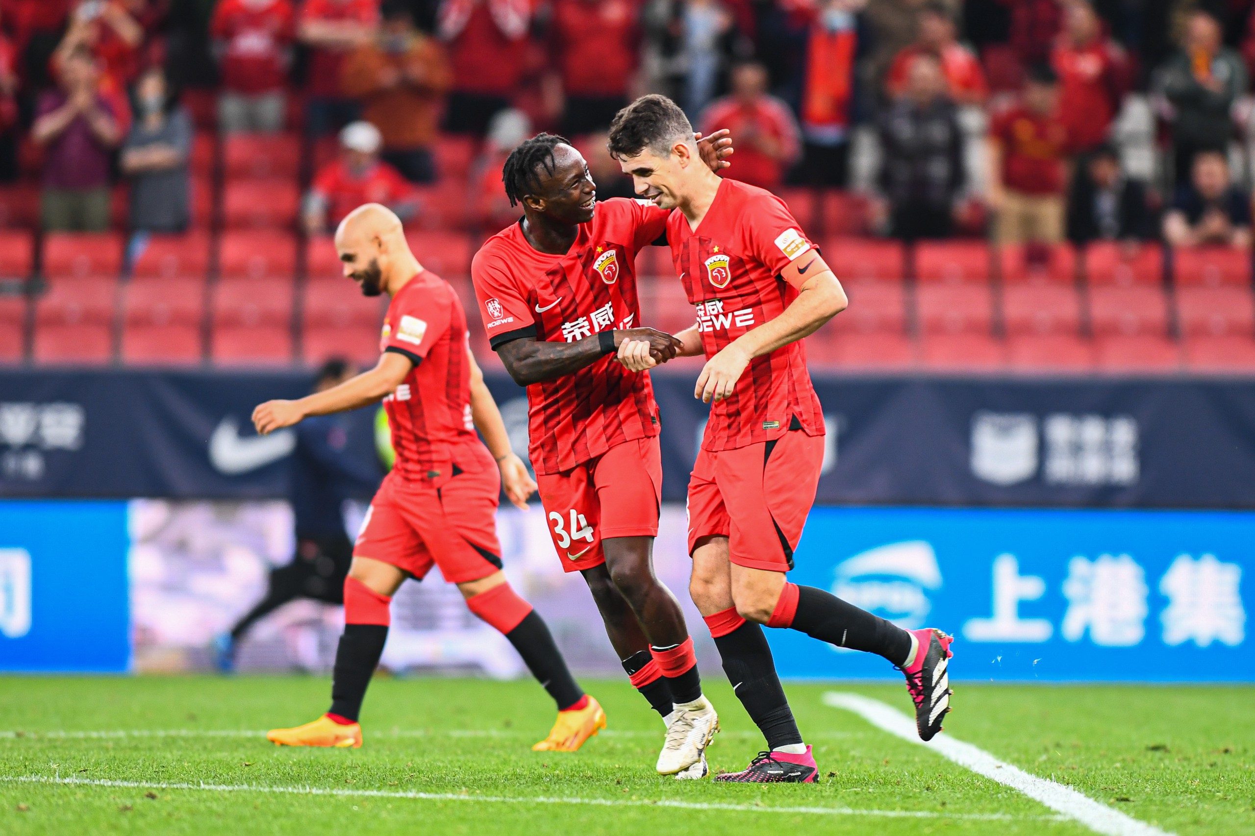 新晋球队逐梦向前，实力逐渐显露