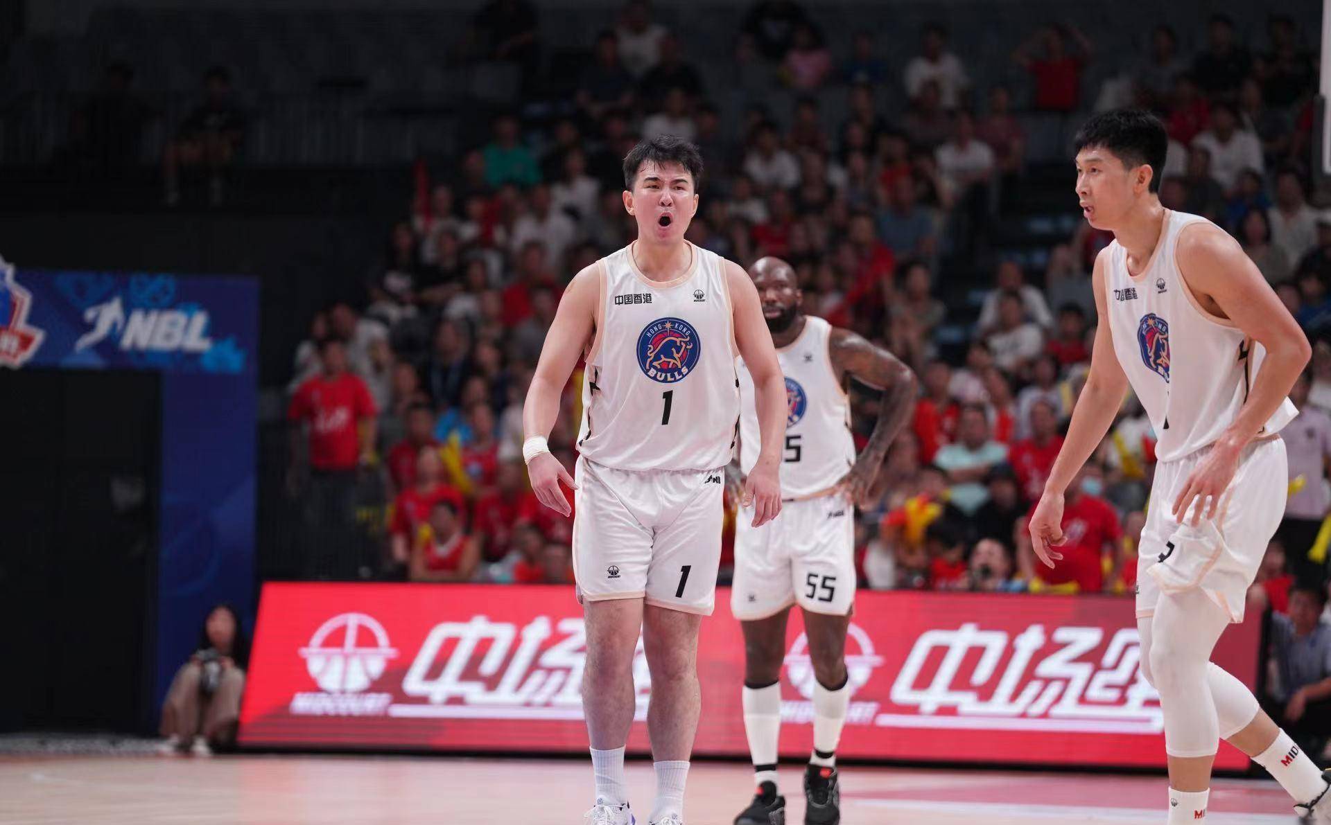 安徽男篮实力强劲,轻松获得比赛胜利 安徽男篮实力强劲,轻松获得比赛胜利