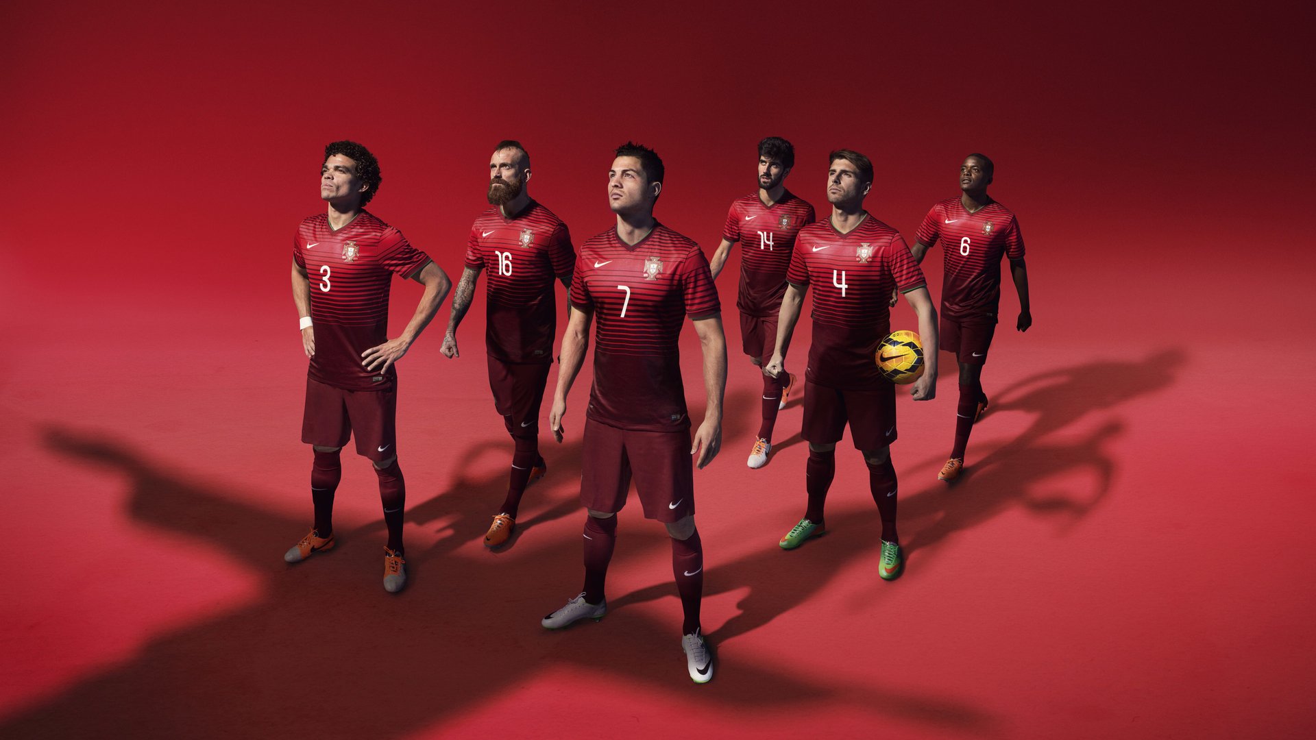 半决赛夜,拉文执笔,一场个人意志谱写的绿茵交响诗