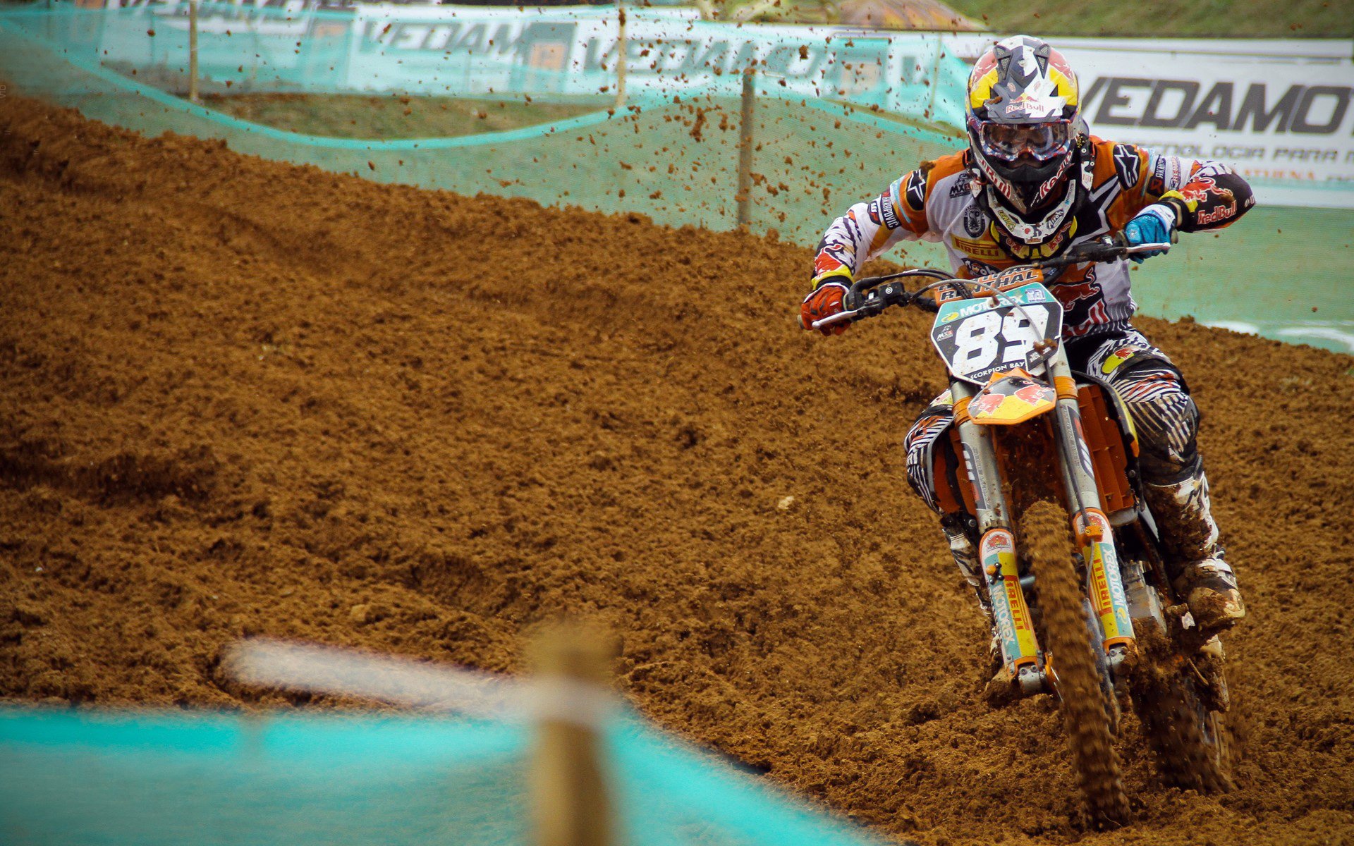 红墙的叹息，阿隆索一停换胎，颠覆了F1最坚硬的人设