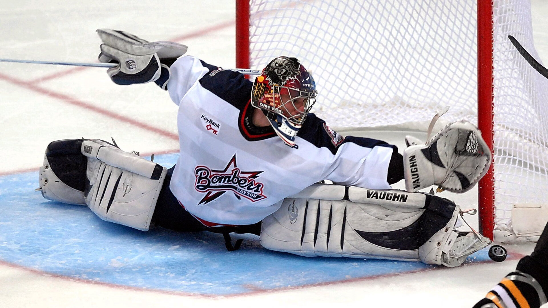 中国风暴席卷洛杉矶！北京队爆冷力克豪门湖人，欧文末节16分惊艳四座