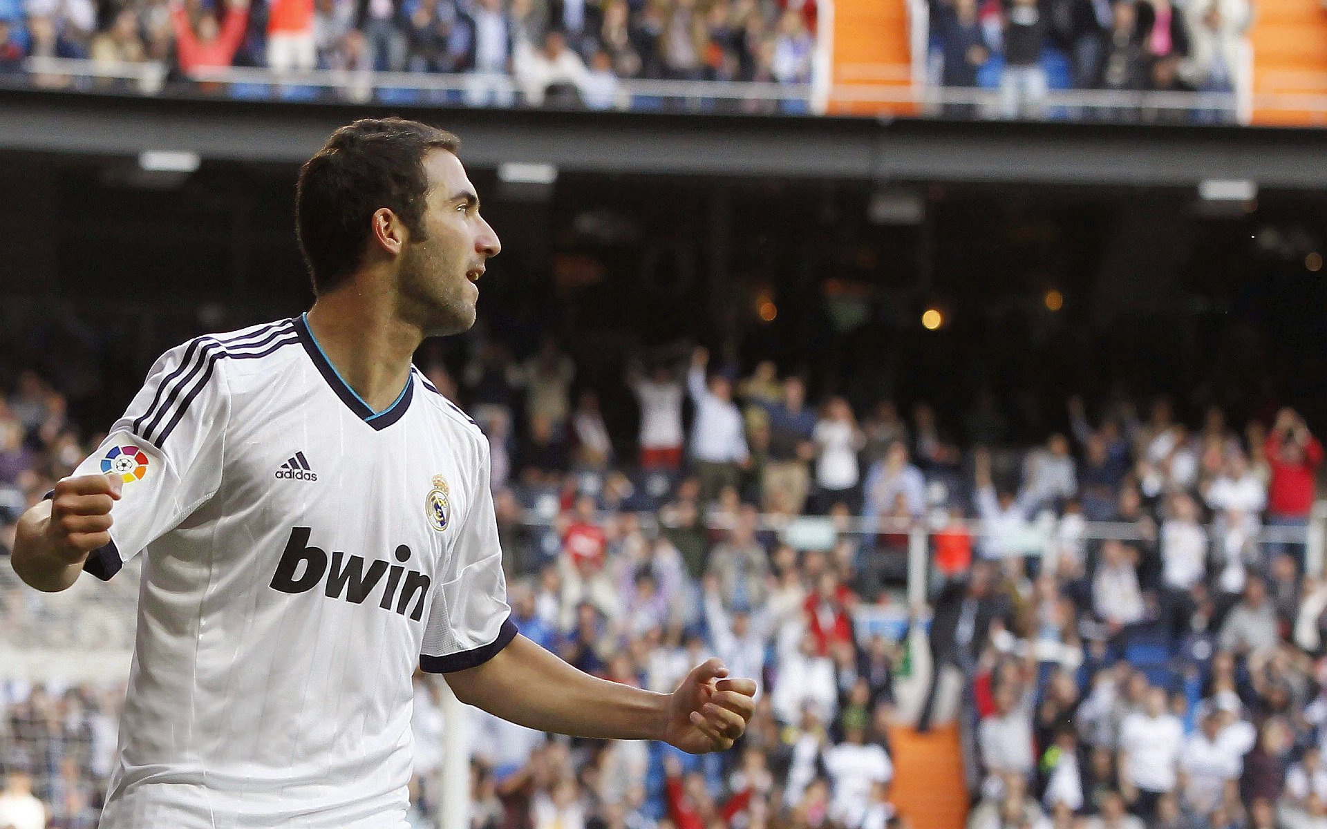 跨越太平洋的纪录之夜，快船力克广东，高诗岩刷新亚洲球员单场得分纪录